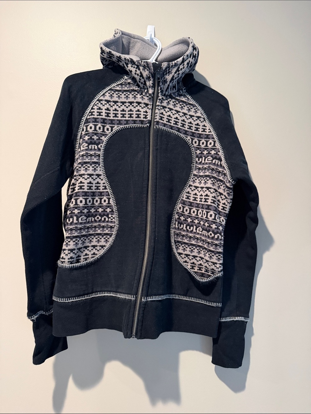 lululemon athletica Black and Gray Patterned Zip Front Jacket( Special Edition)
